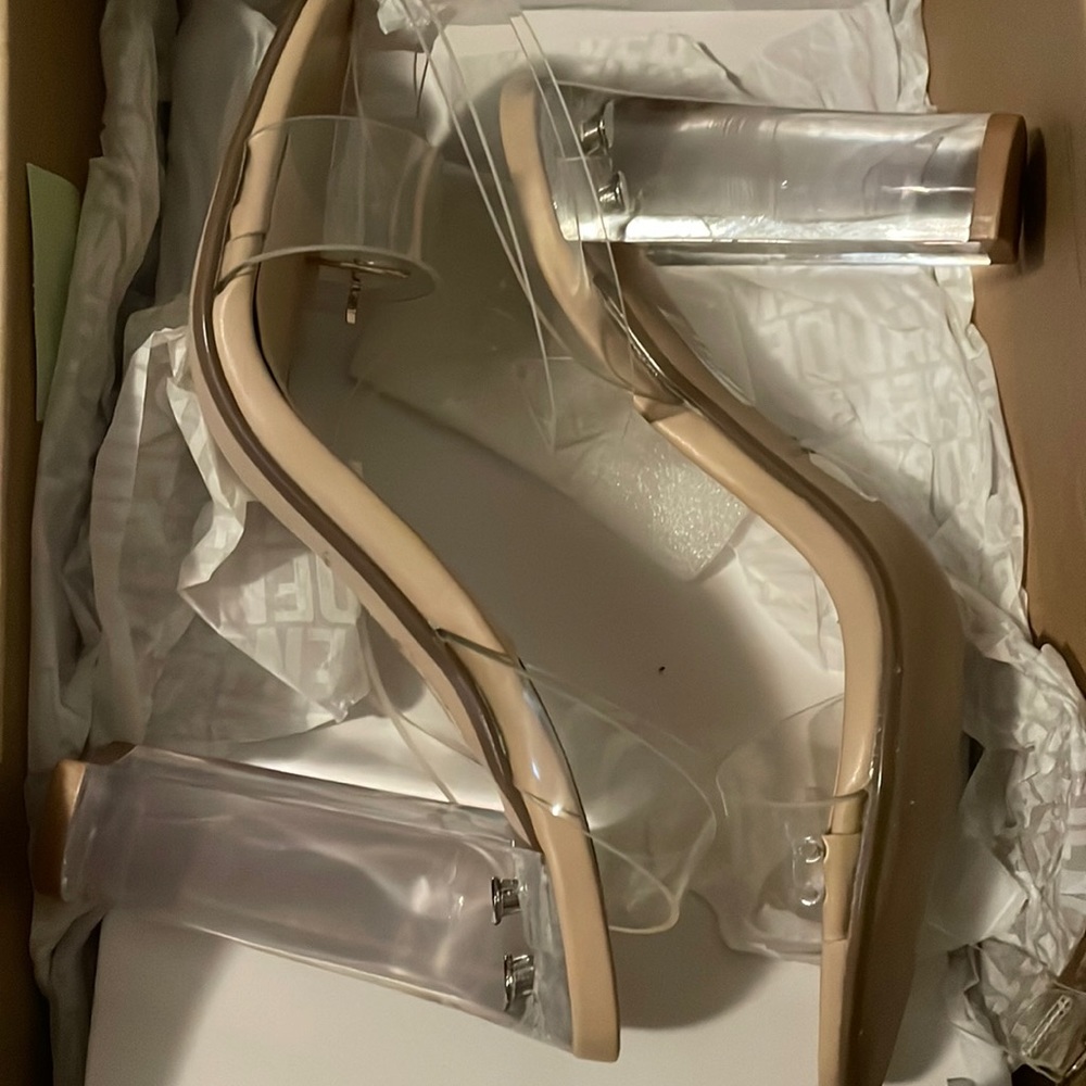 New Steve Madden Clear Camille Sandals